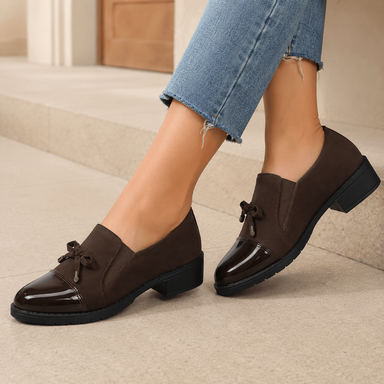 Marvina - Mocasines Elegantes Con Punta Redonda y Lazo Decorativo